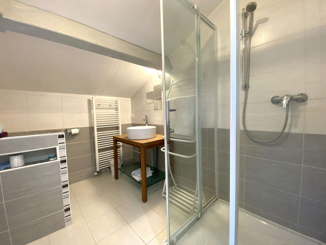 CIVRIEUX D'AZERGUES   Spacieuse Maison de plain-pied entièrement rénovée - photo 16