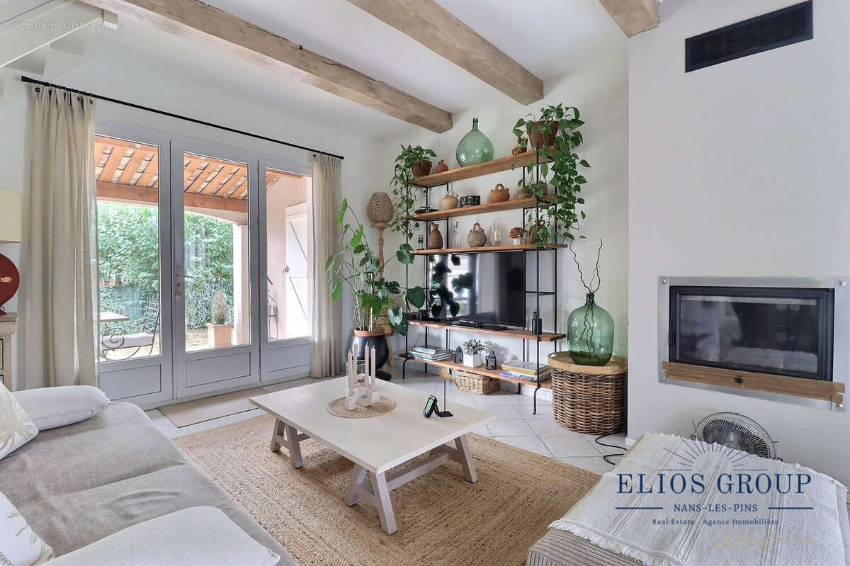 Maison à NANS-LES-PINS