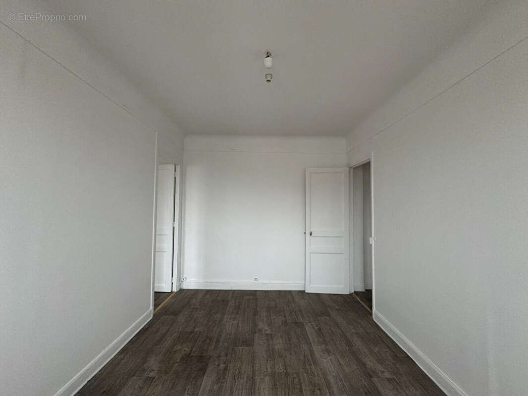 Appartement à AUBERVILLIERS
