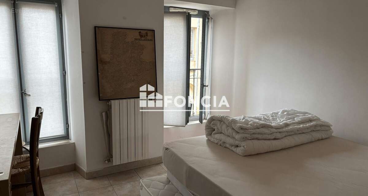 Laissez-vous séduire par ce magnifique appartement T3 alliant charme et caractère ! - photo 4