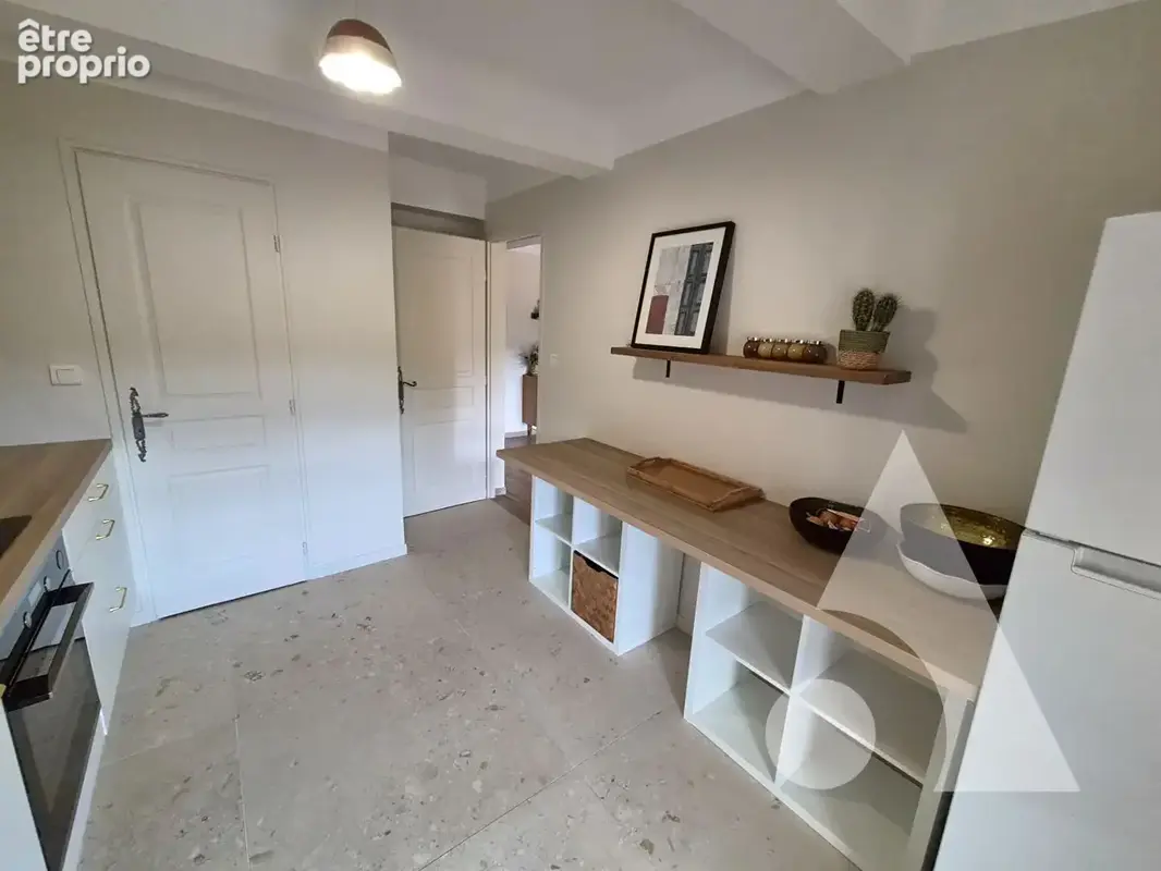 Salernes - Charmant appartement traversant avec terrasse, balcon et cave - photo 4