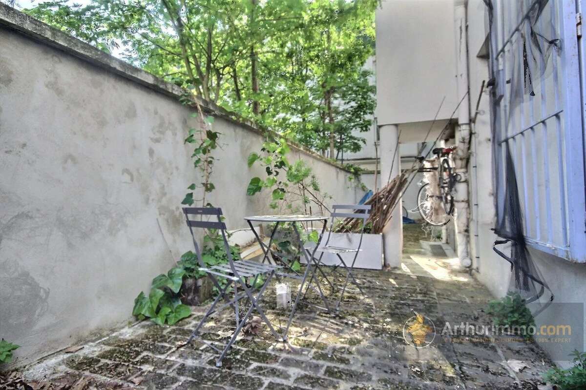 Appartement à CHARENTON-LE-PONT