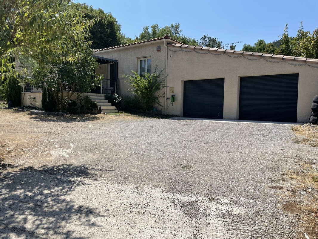Villa t6 de plain-pied avec piscine à 45 minutes de montpellier et de béziers - photo 17