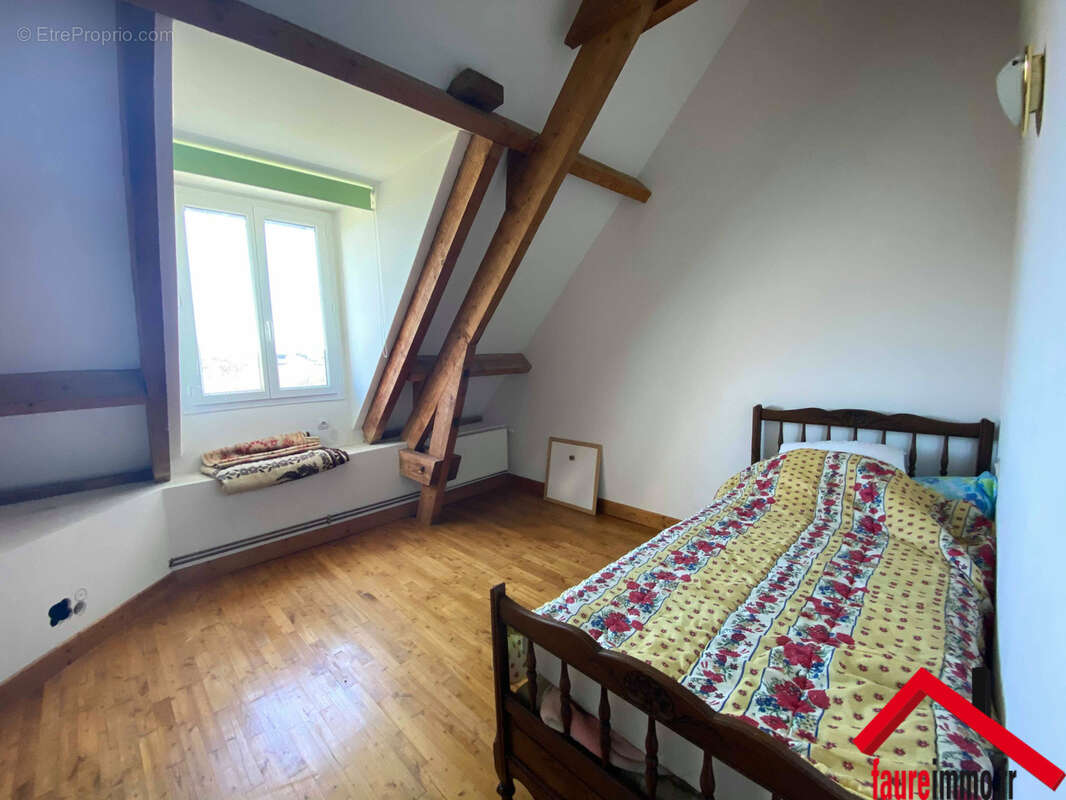 Maison à SAINT-AULAIRE