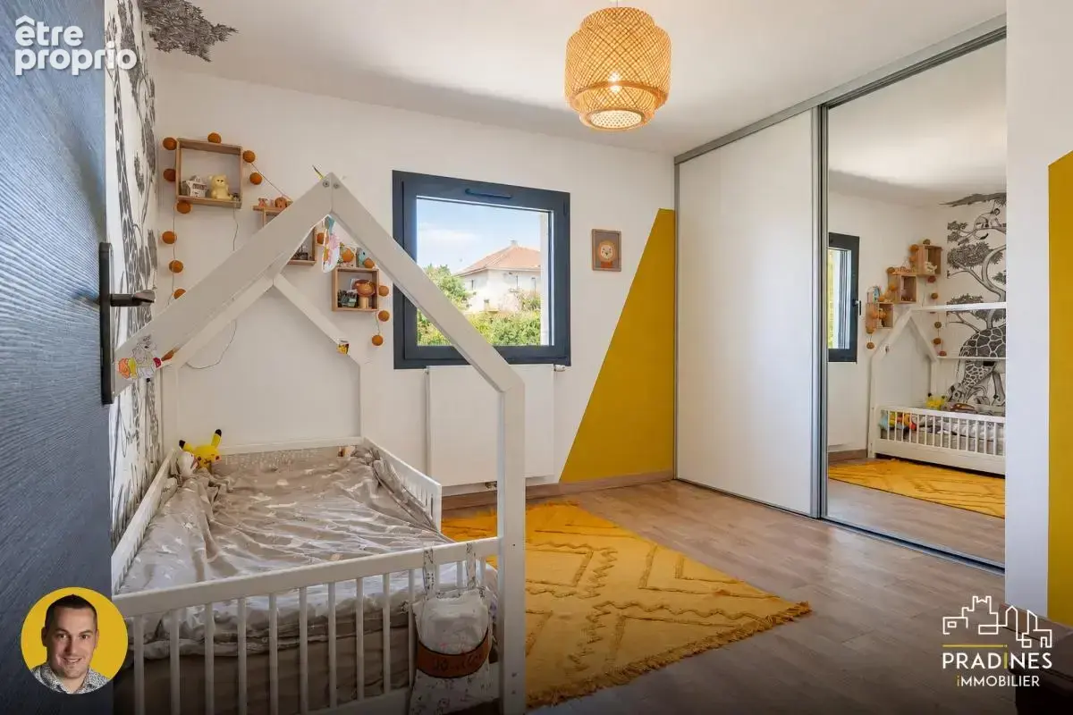 ? soucieu-en-jarrest : maison familiale rénovée de 221 m² - photo 9