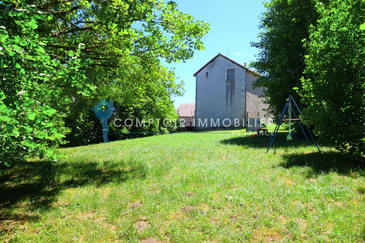 Dépt. 07 -  A VENDRE Secteur COUCOURON - Maison de maître de 160 m2 - Parcelles de 1.330 m2 - photo 12