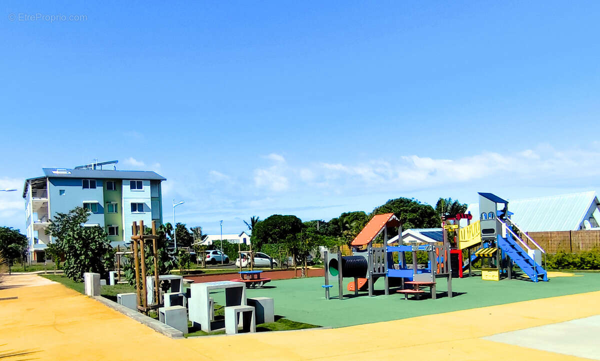 Terrain à SAINT-PIERRE