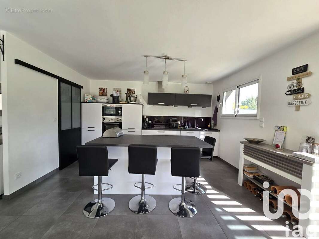 Photo 3 - Maison à MONTREUIL-JUIGNE