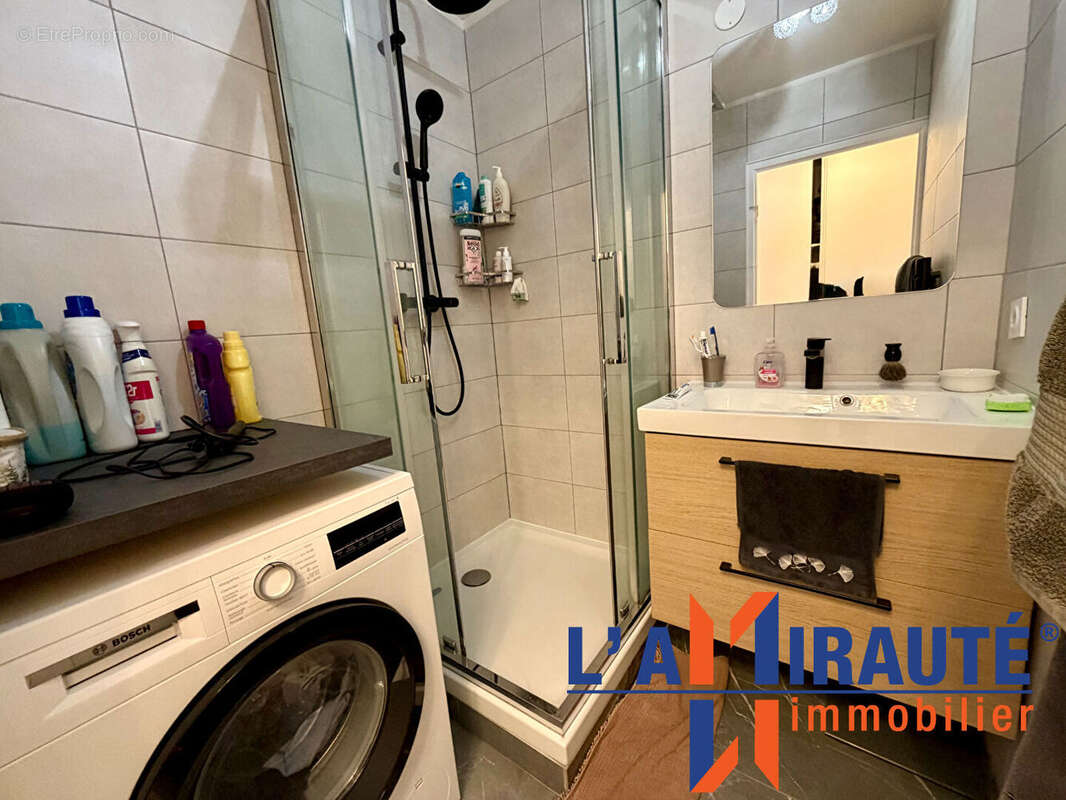 Appartement à SARTROUVILLE