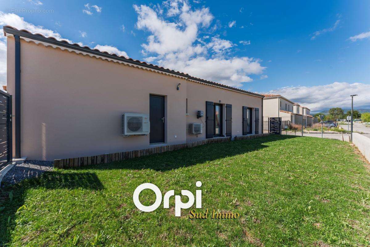 Maison à ALBA-LA-ROMAINE