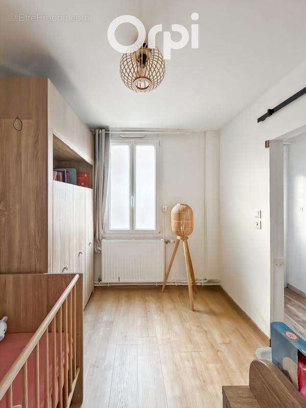 Maison à ESTREES-SAINT-DENIS