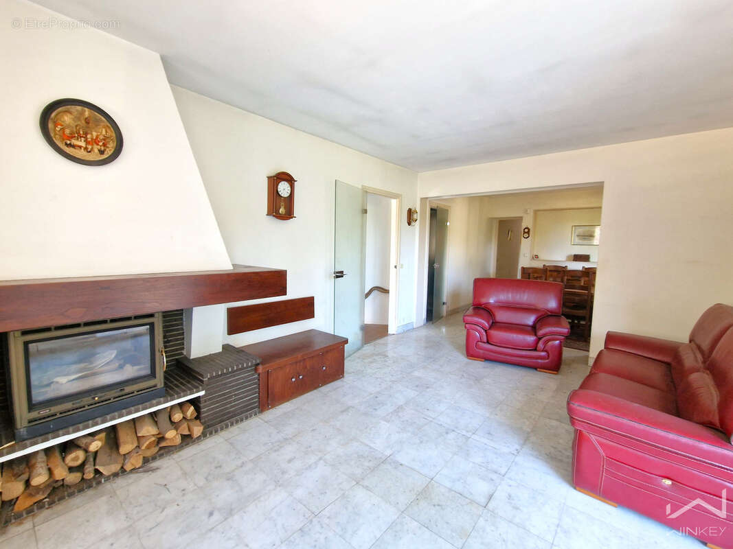 Maison terrain 469m2 avec un gros potentiel - photo 11