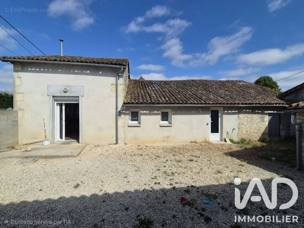 Photo 1 - Maison à SAVIGNE