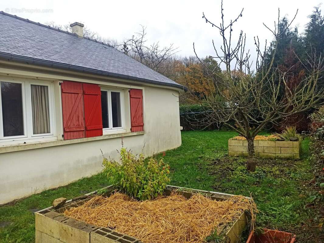 Maison à PLOUER-SUR-RANCE