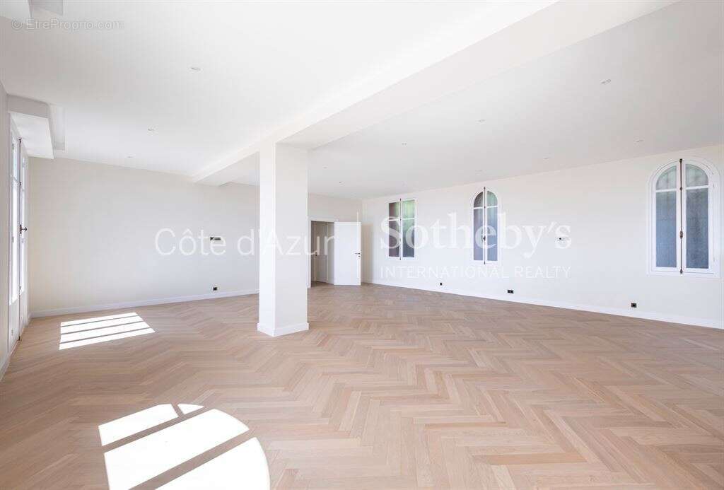 Appartement à BEAULIEU-SUR-MER