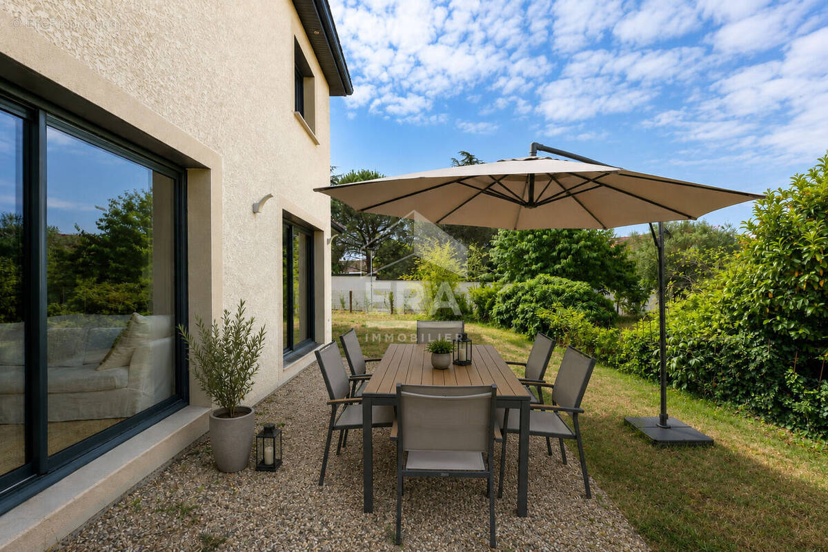 Maison à CHARLY