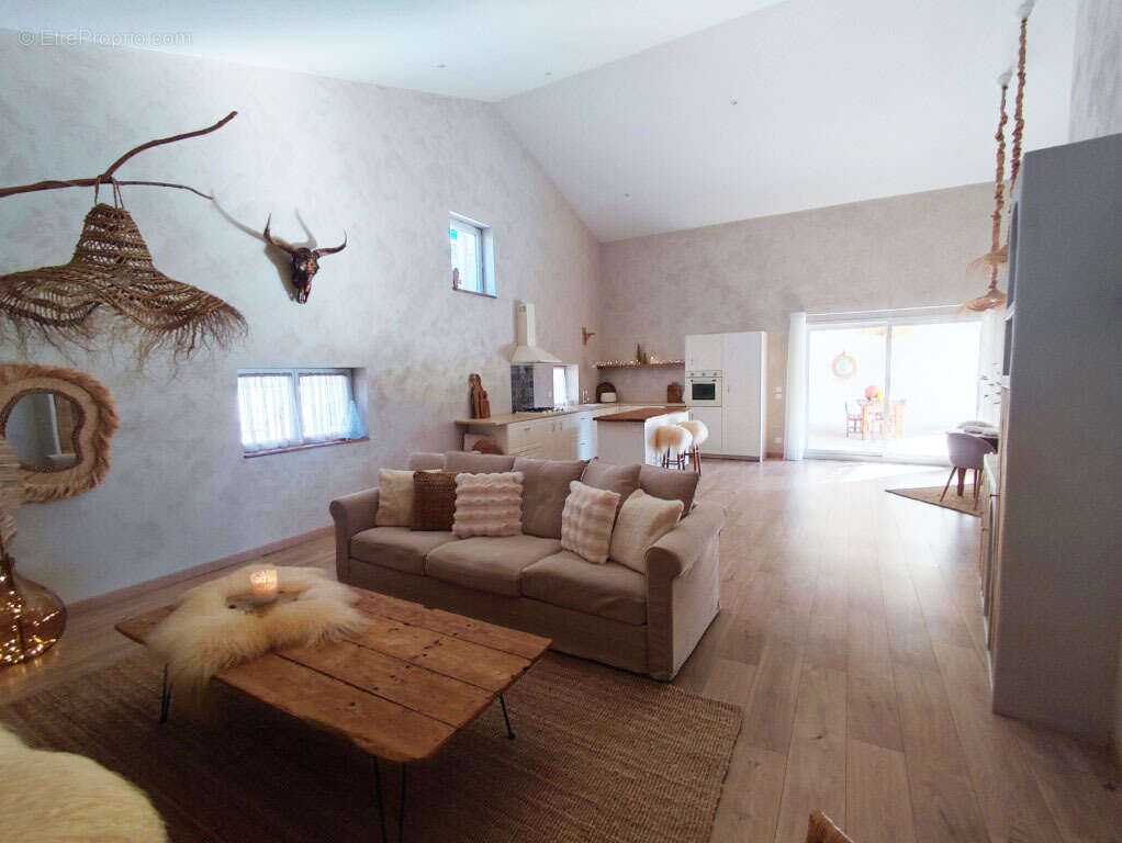 Maison à SAINT-SEVER-DE-SAINTONGE