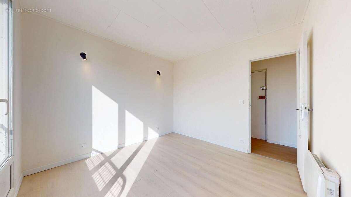 Appartement à CLICHY-SOUS-BOIS