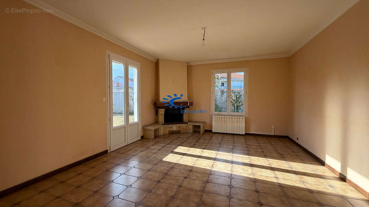 Maison à DOMPIERRE-SUR-MER