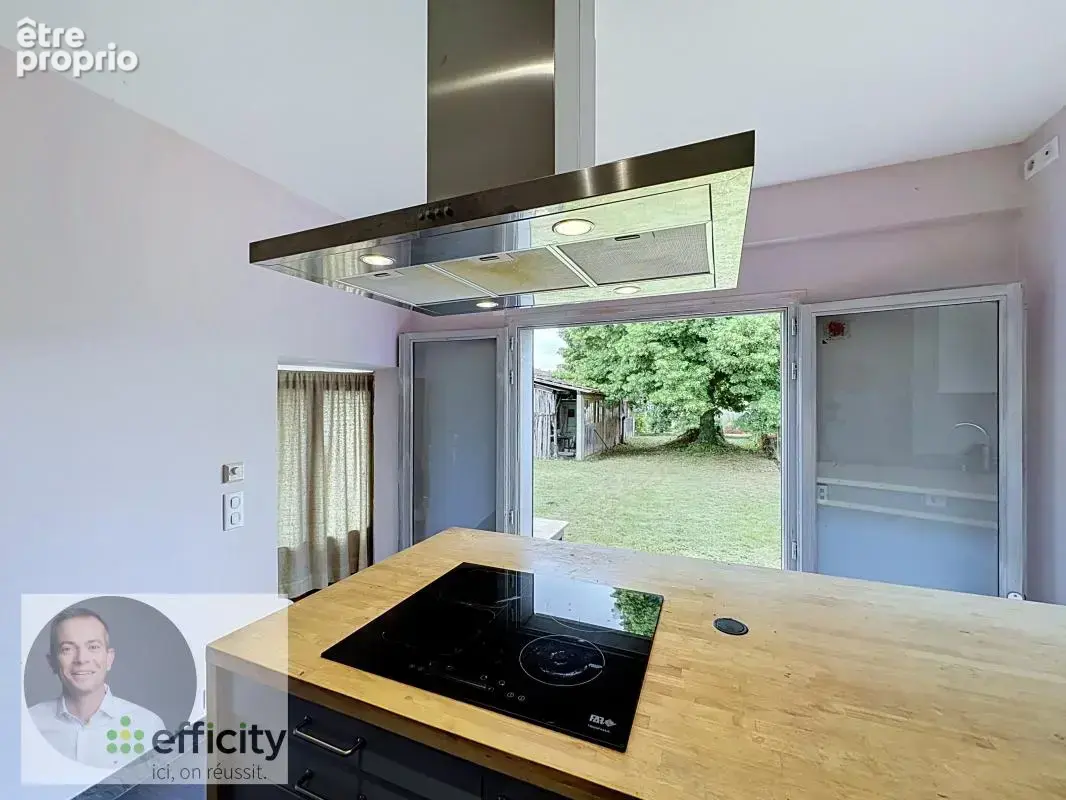 Maison 6 pièces 180 m² à vendre à Saint-Yorre (03270) - photo 6