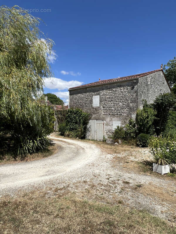 Maison à SAINT-AGNANT