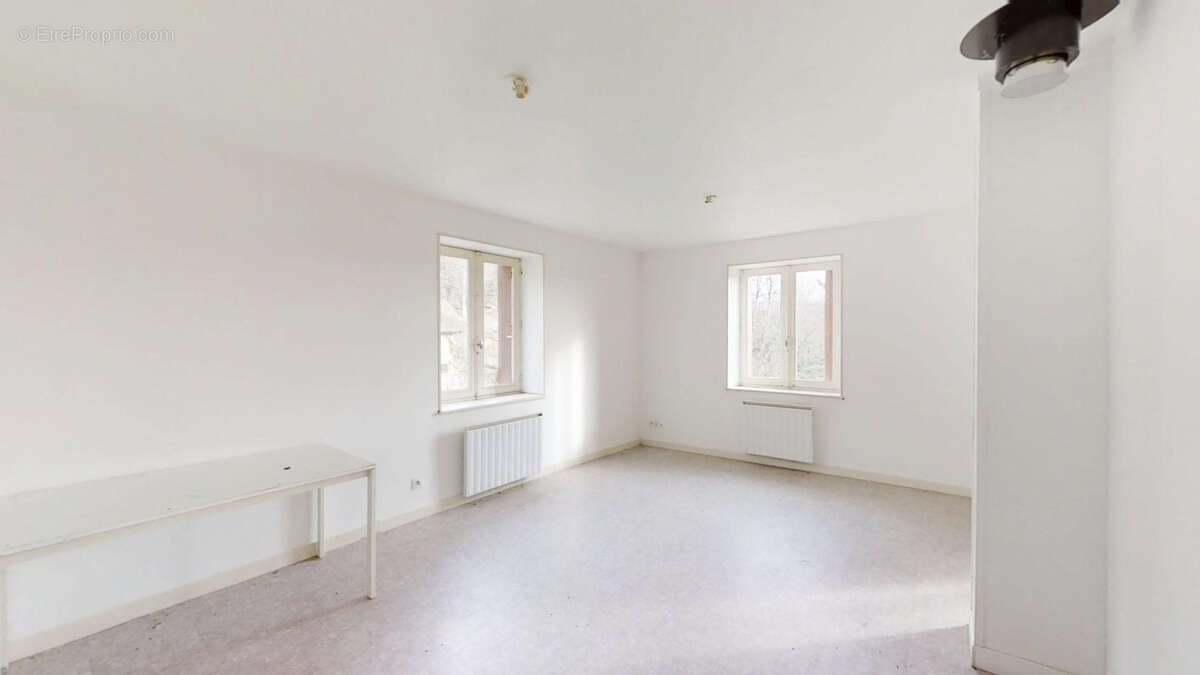 Appartement à AUBUSSON-D'AUVERGNE