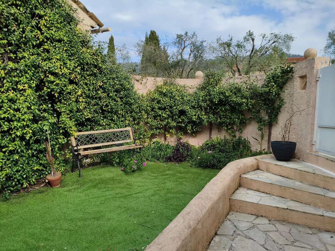 Maison à PEYMEINADE