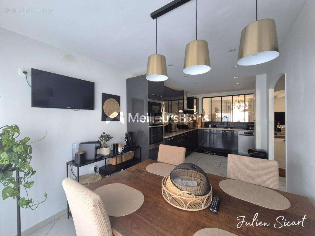 Maison 5 pièces de 119 m² à Perpignan, 4 chambres et terrain 180 m² - photo 7