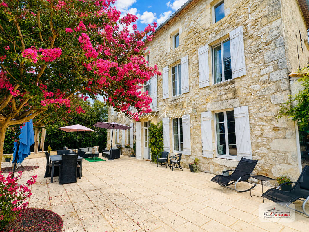 Une Élégante Maison de Maître au Cœur du Vignoble de Dordogne - photo 47