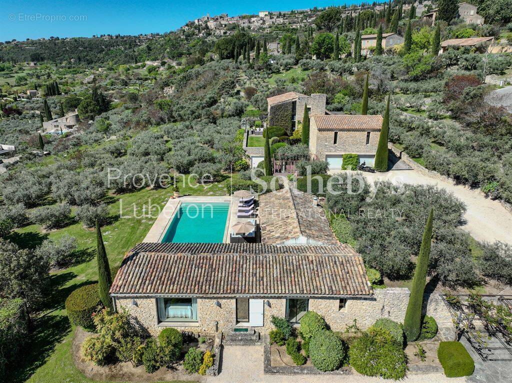 Maison à GORDES