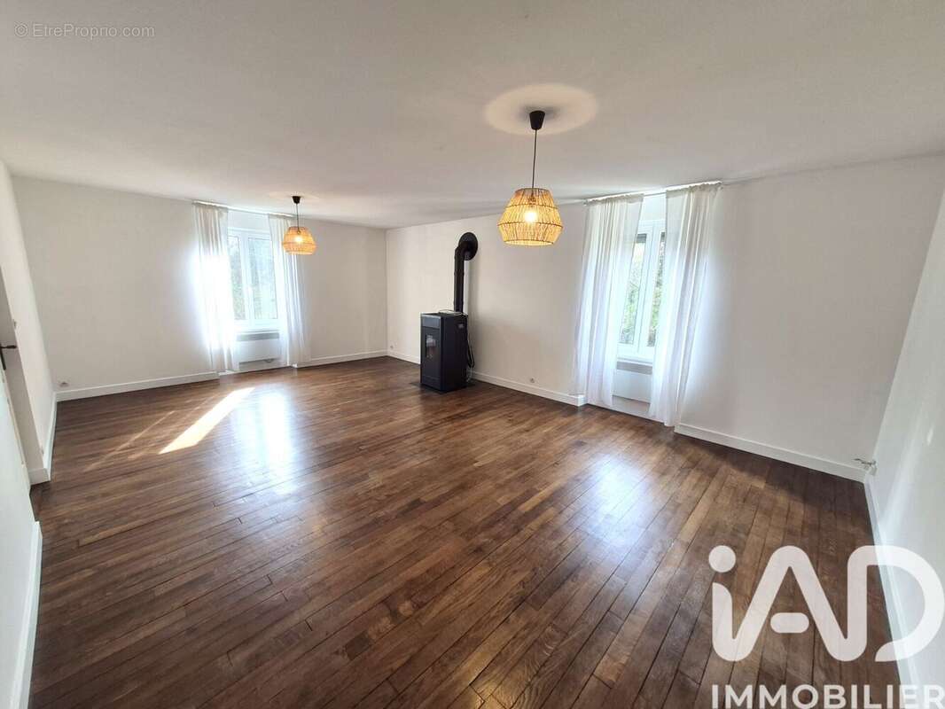 Appartement 106 m² à Gorcy  - photo 3