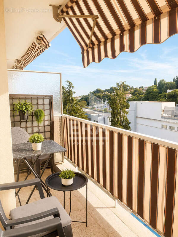 Appartement à LE CANNET