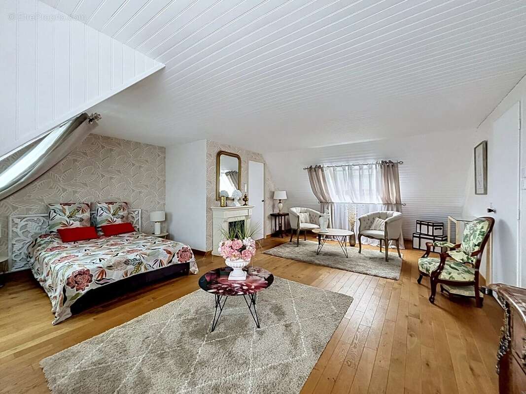 Maison à ELANCOURT