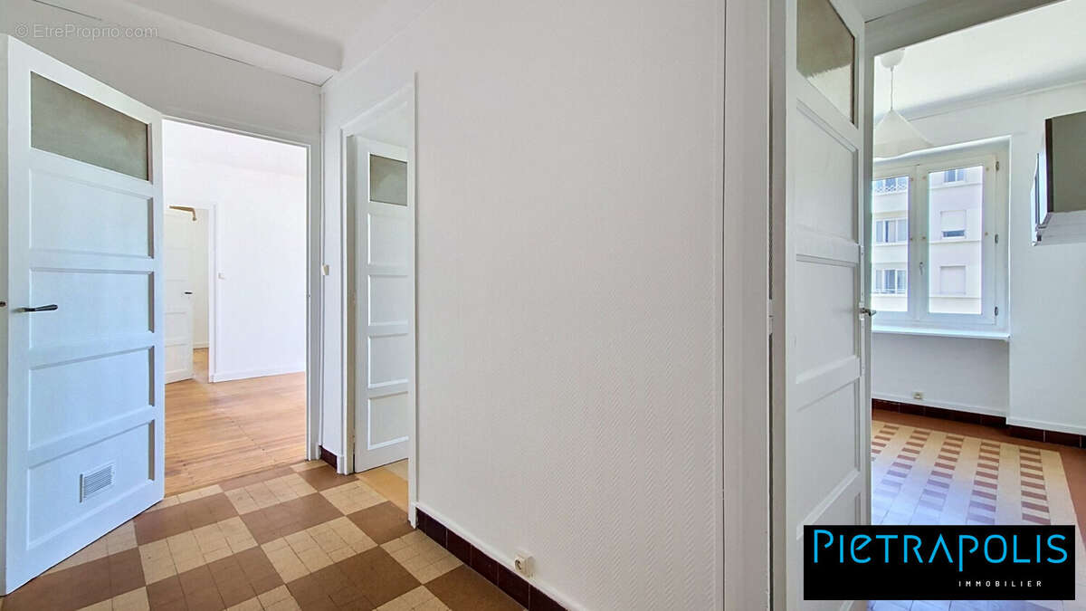 Appartement à LYON-8E