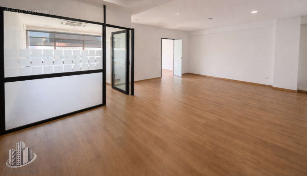 bureaux à vendre Toulon - Commerce à OLLIOULES
