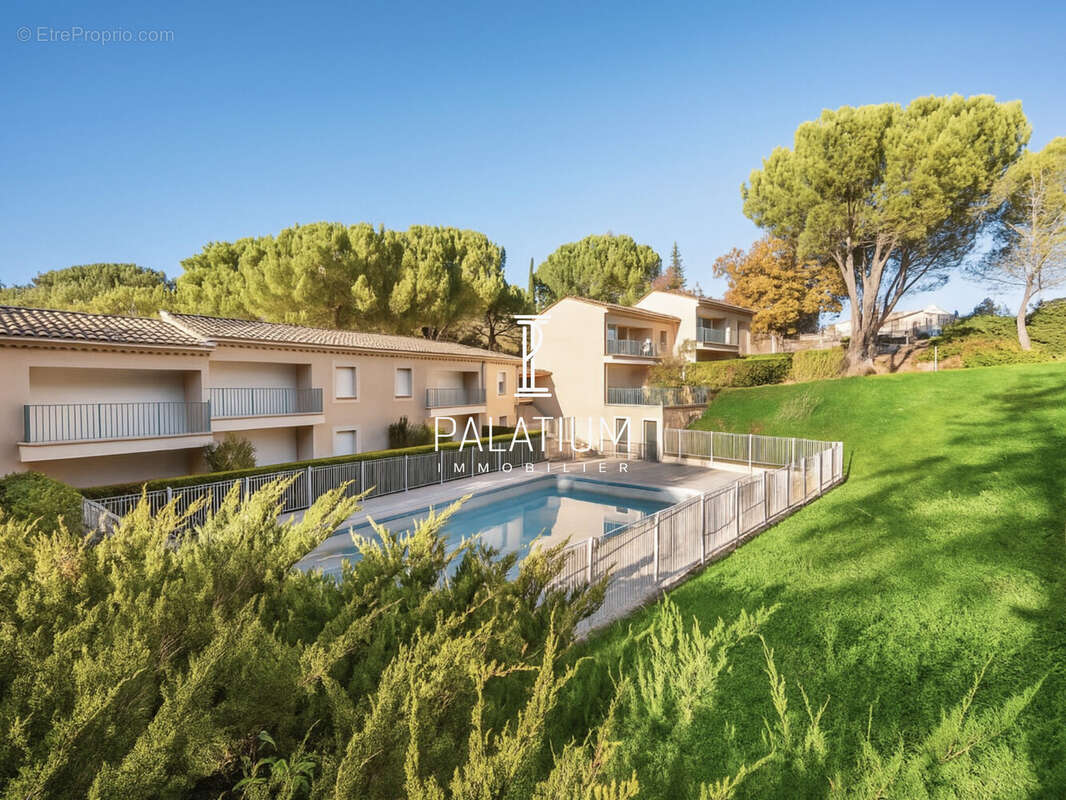 Appartement à GREOUX-LES-BAINS