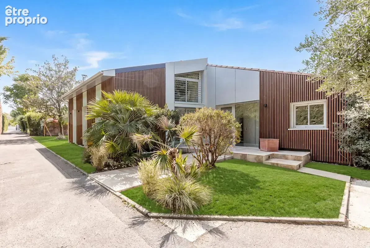 Villa d'architecte de 233 m2 avec piscine et jardin paysagé à Villenave d'Ornon - photo 4