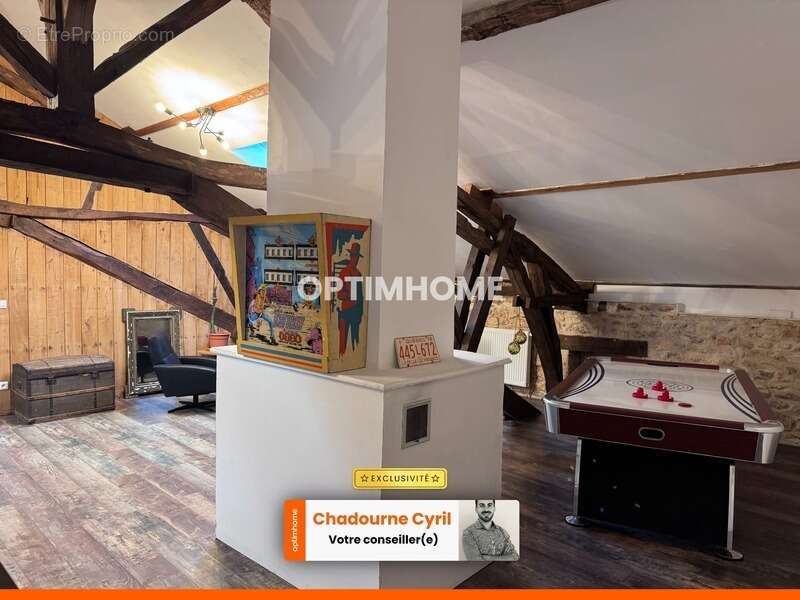 Maison à JAVERLHAC-ET-LA-CHAPELLE-SAINT-ROBERT