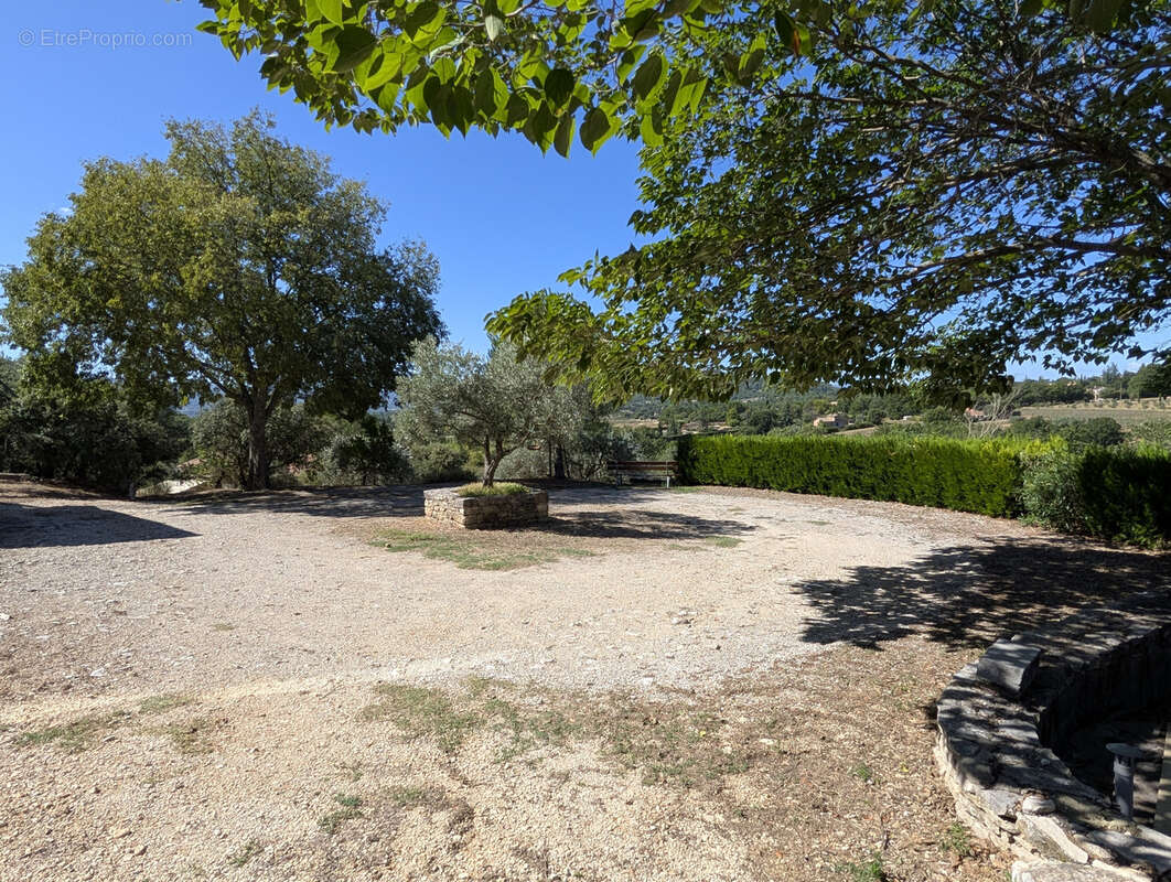 Maison à SAINT-SATURNIN-LES-APT
