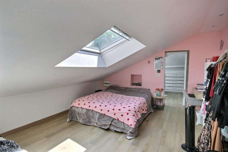 Maison à LA VILLE-DU-BOIS