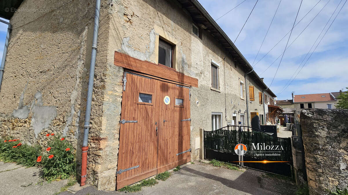 Maison à LA VERPILLIERE