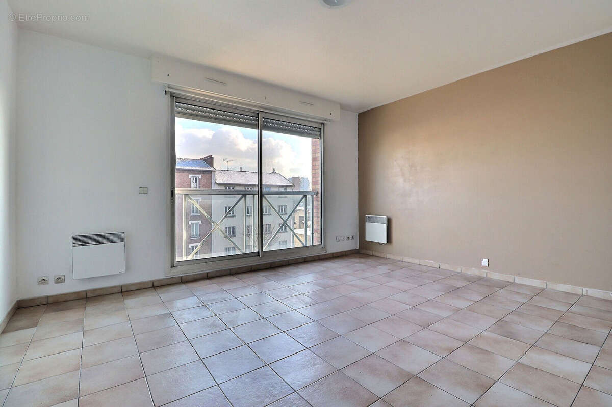 Appartement à LA COURNEUVE