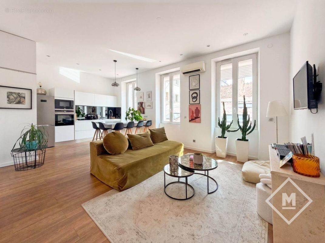 Appartement à MARSEILLE-6E