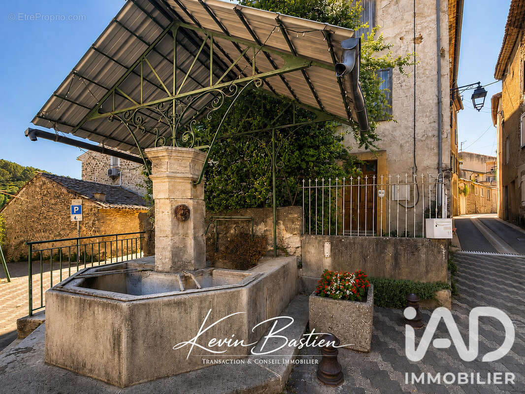 Maison 150 m² à Malemort-Du-Comtat  - photo 2