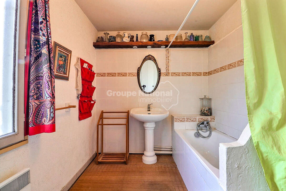 Maison à SAINT-ETIENNE-DU-GRES