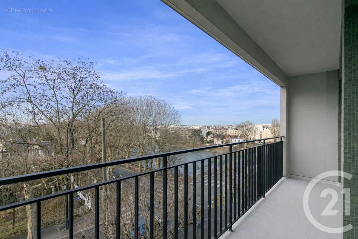Appartement à SAINT-MAUR-DES-FOSSES
