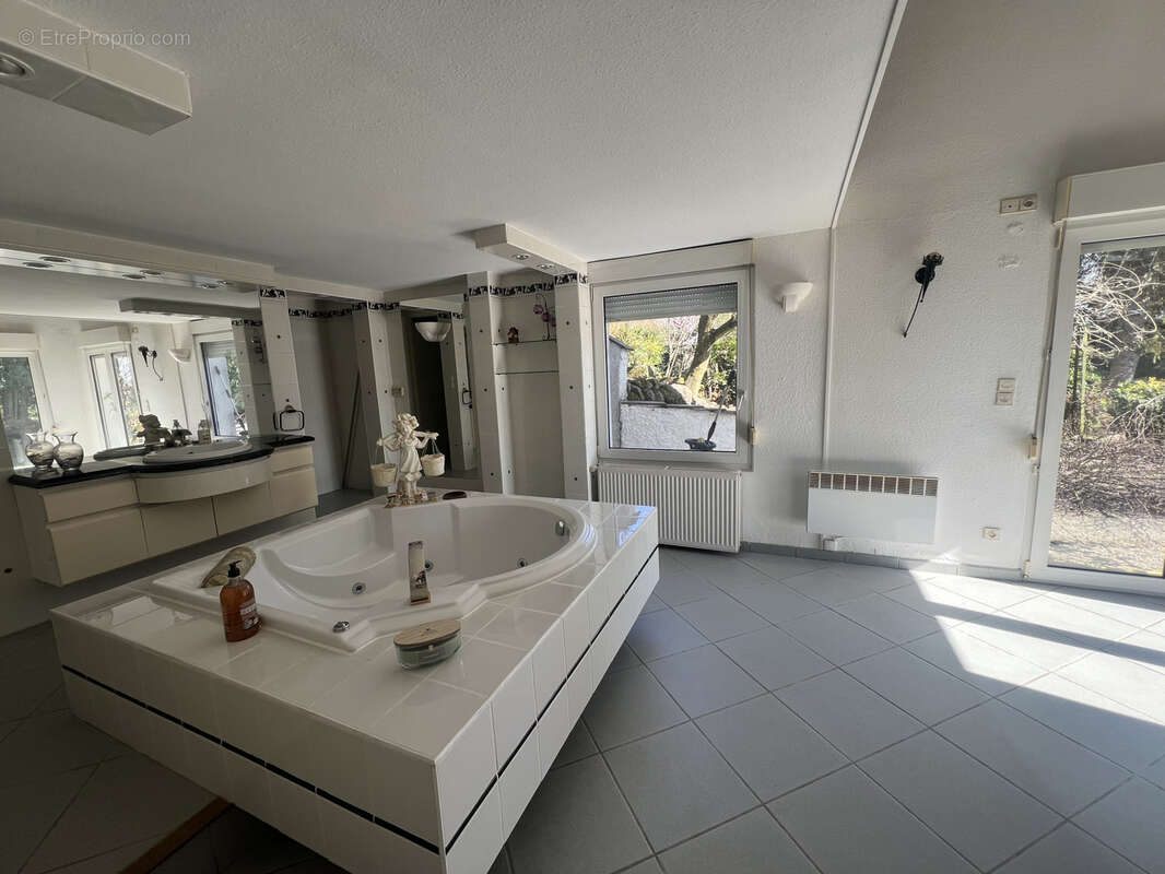 Maison à RIGNOVELLE