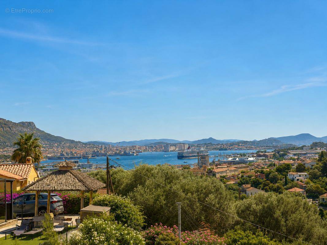 Photo Maison à La Seyne-Sur-Mer au prix de 399 000€