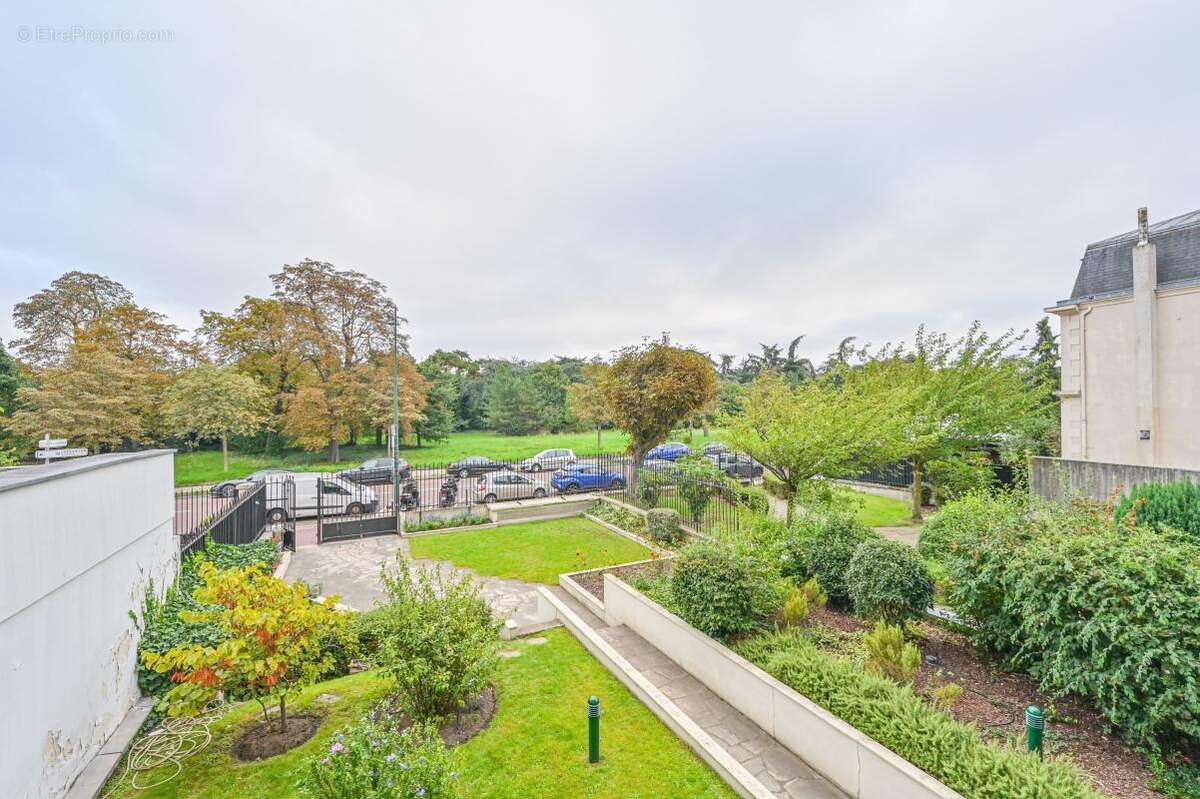 Appartement à CHARENTON-LE-PONT