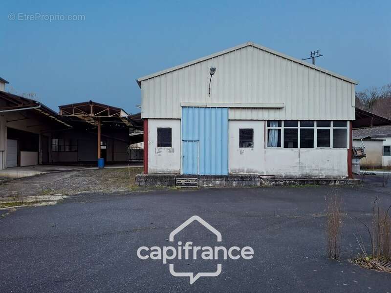 Commerce à CELLES-SUR-DUROLLE